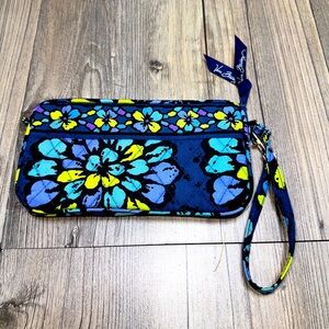 Vera Bradley Women’s Small Indigo Pop blue floral fabric wallet wristlet 7”x4”